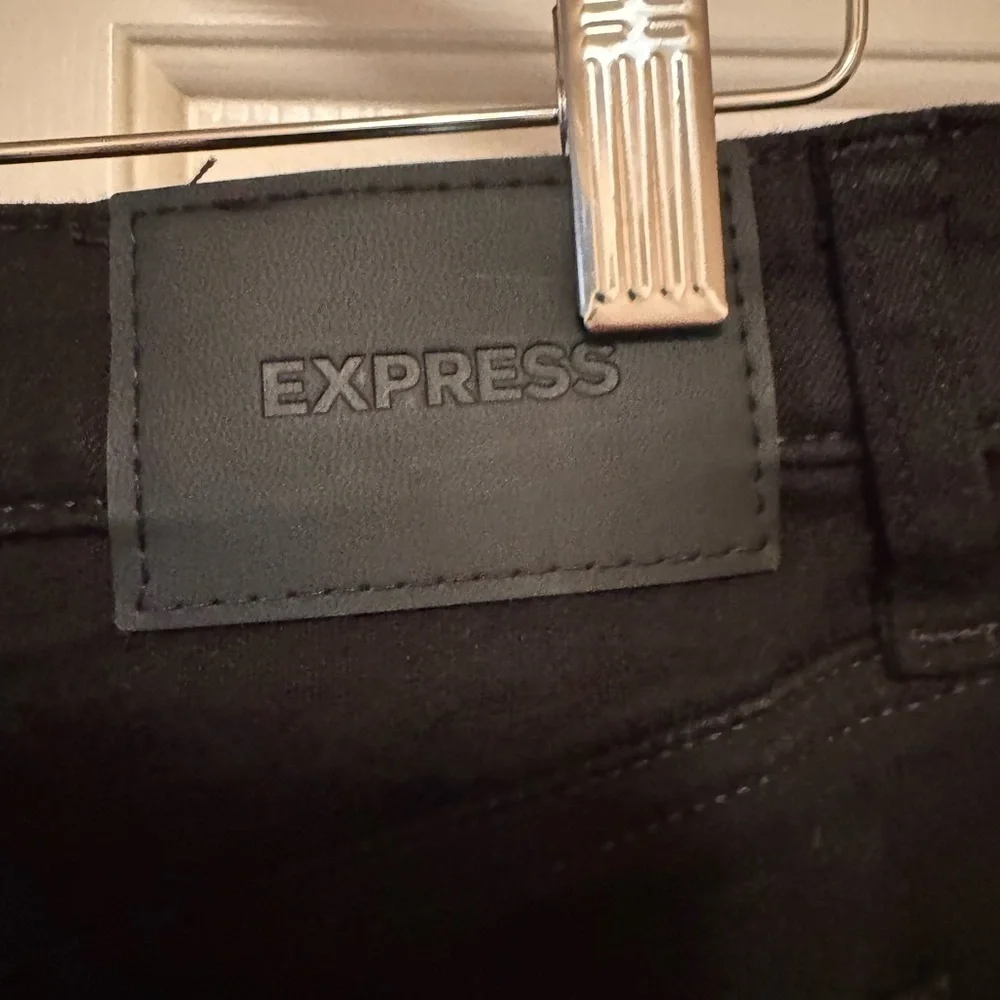 Express Men's Slim Straight Black Jeans  - Size 28x40 - NWT